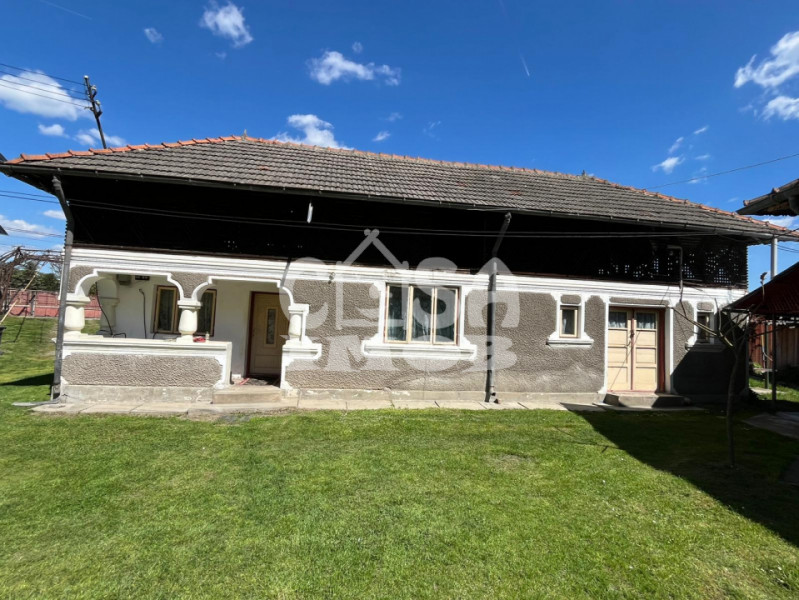 Vanzare 3 corpuri de casă pe același teren - locuinta multifamiliala