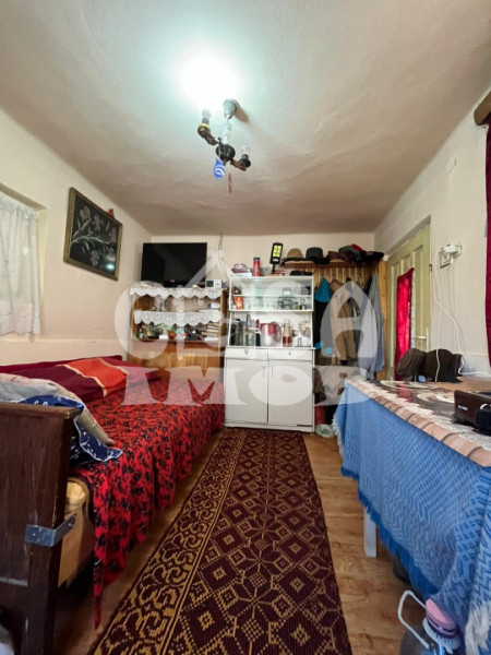 Vanzare 3 corpuri de casă pe același teren - locuinta multifamiliala