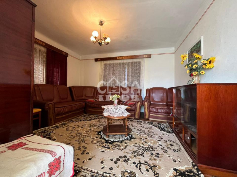 Vânzare casă multifamilială și teren în com.Tătărani - Căprioru, jud. Dâmbovița