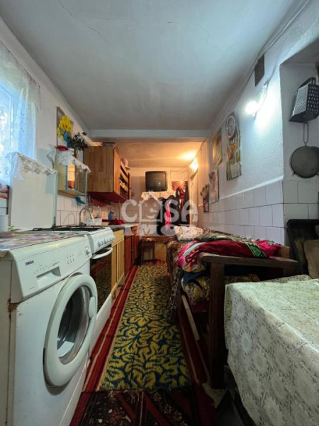 Vânzare casă multifamilială și teren în com.Tătărani - Căprioru, jud. Dâmbovița