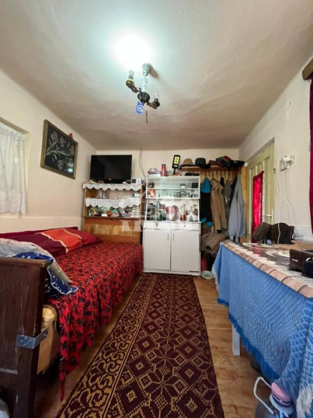 Vânzare casă multifamilială și teren în com.Tătărani - Căprioru, jud. Dâmbovița