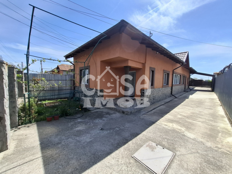 Comision 0 - VÂNZARE CASĂ + TEREN în sat Lazuri, județul Dâmbovița