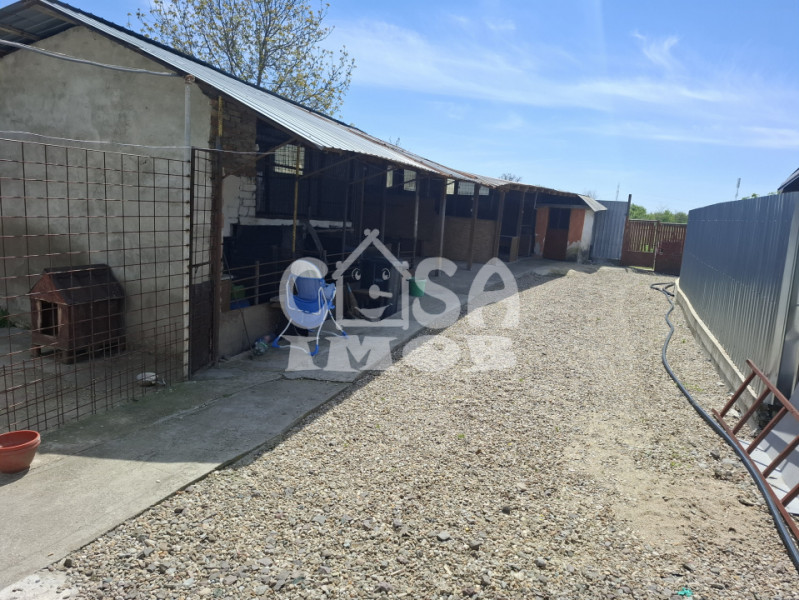 Comision 0 - VÂNZARE CASĂ + TEREN în sat Lazuri, județul Dâmbovița