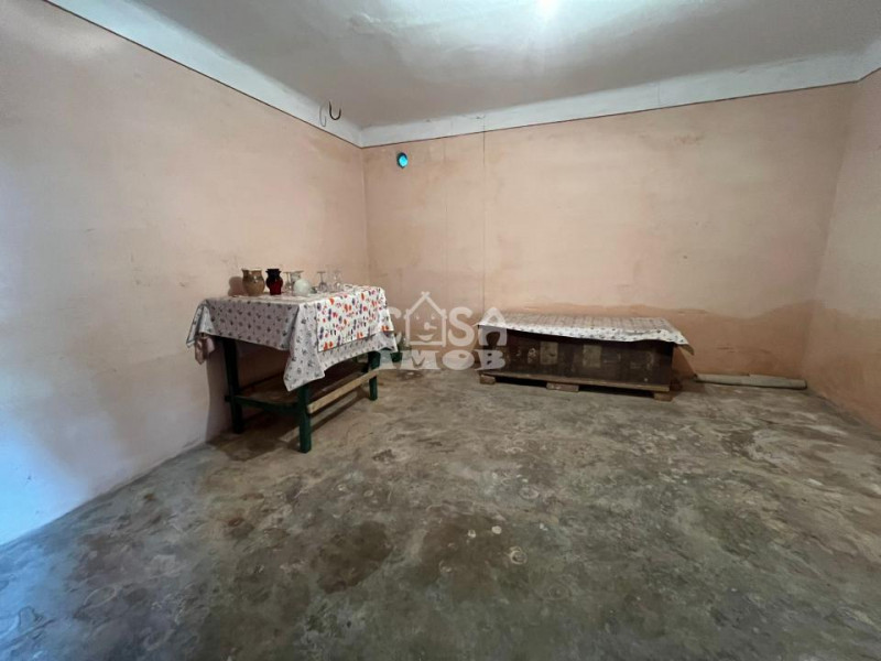 Casă la Doicesti cu teren de 1300 mp livadă și acces rapid către Târgoviște