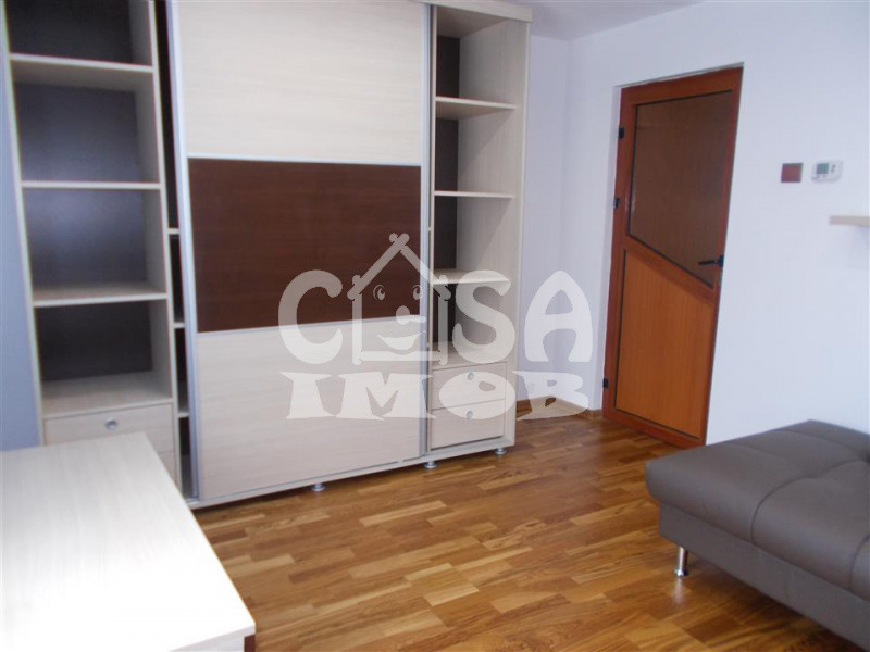 Vânzare garsonieră modernă în micro 6 - Târgoviște