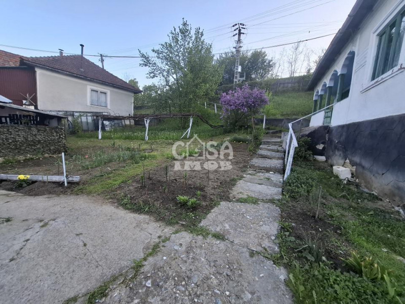Vânzare casă+teren în com. Bărbulețu, jud. Dâmbovița