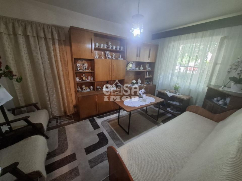 Vânzare apartament 2 camere, parter, micro 8 Târgoviște (Piața 1 Mai)