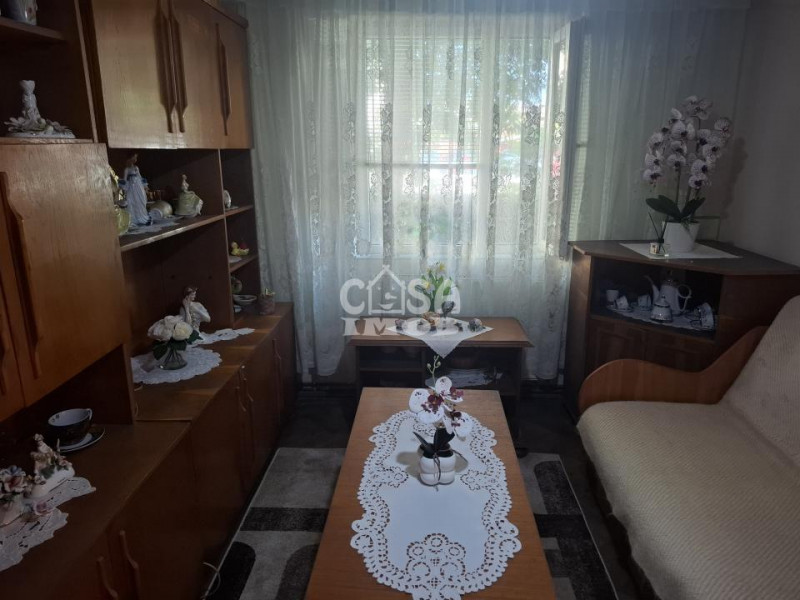 Vânzare apartament 2 camere, parter, micro 8 Târgoviște (Piața 1 Mai)