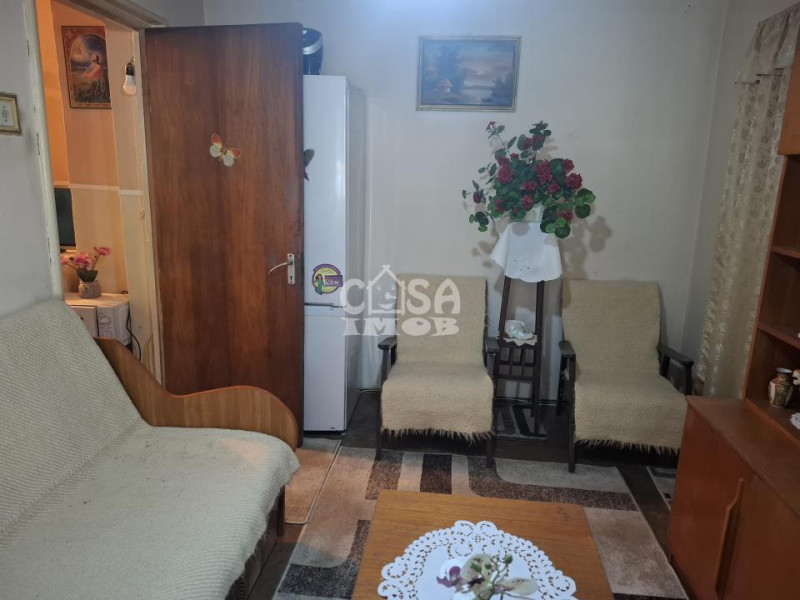 Vânzare apartament 2 camere, parter, micro 8 Târgoviște (Piața 1 Mai)