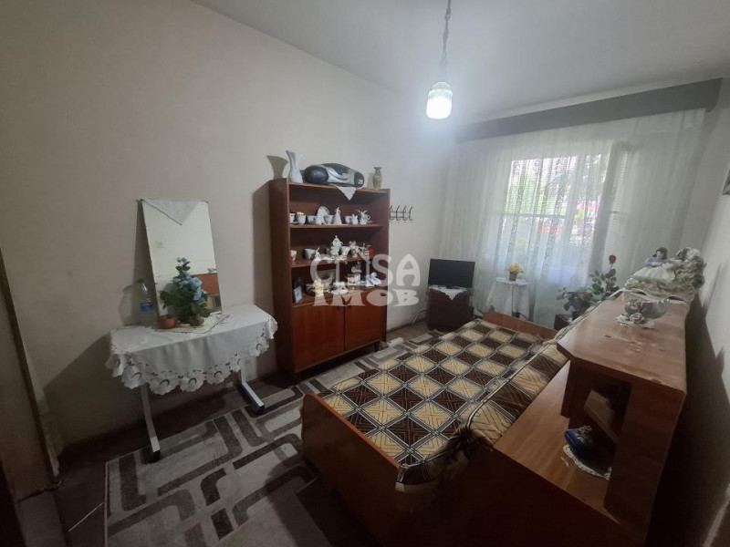 Vânzare apartament 2 camere, parter, micro 8 Târgoviște (Piața 1 Mai)