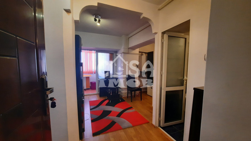 Vânzare garsonieră, etaj 3, pe Calea București, în Târgoviște