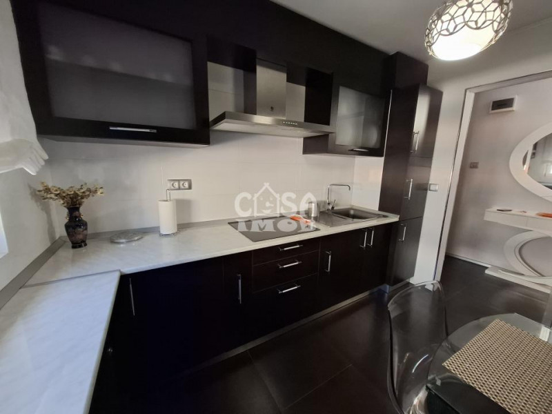 COMISION 0 - Vânzare apartament 3 camere, micro 11, etaj 2, Târgoviște