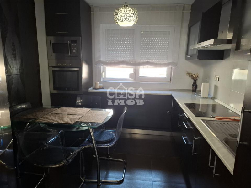 COMISION 0 - Vânzare apartament 3 camere, micro 11, etaj 2, Târgoviște