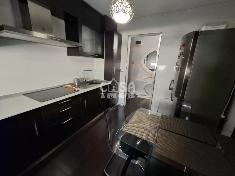 COMISION 0 - Vânzare apartament 3 camere, micro 11, etaj 2, Târgoviște