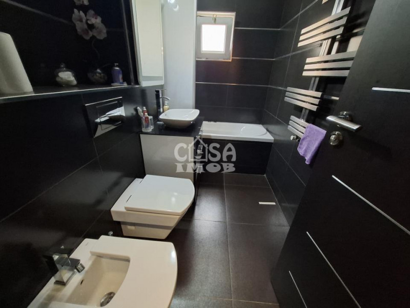 COMISION 0 - Vânzare apartament 3 camere, micro 11, etaj 2, Târgoviște