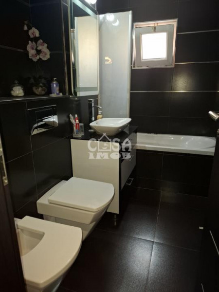 COMISION 0 - Vânzare apartament 3 camere, micro 11, etaj 2, Târgoviște