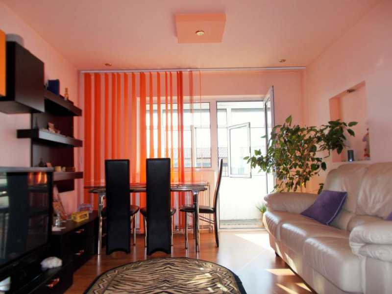 Comision 0 - Apartament 4 camere, decomandat, zona centrala - Moreni