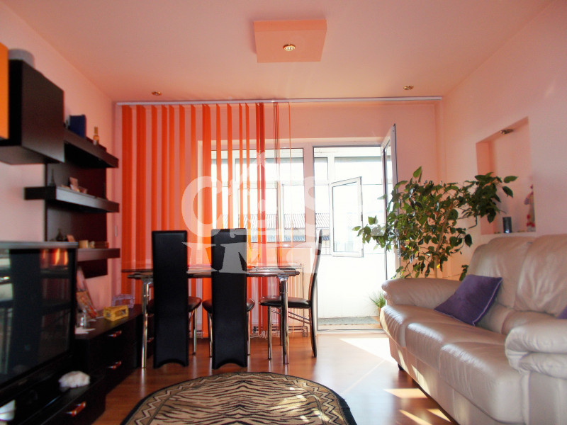 Comision 0 - Apartament 4 camere, decomandat, zona centrala - Moreni