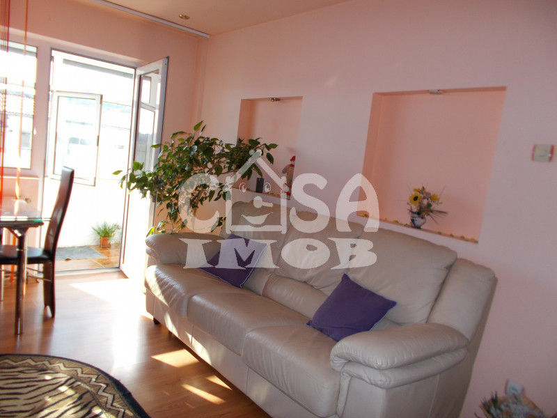 Comision 0 - Apartament 4 camere, decomandat, zona centrala - Moreni