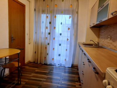 Inchiriere apartament 2 camere, central in Târgoviște